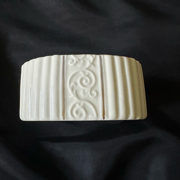 Vintage Ceramic/Porcelain Dish - Picture 2 of 7